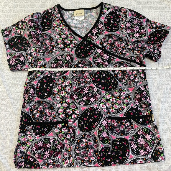 Scrub top - Picture 1 of 2